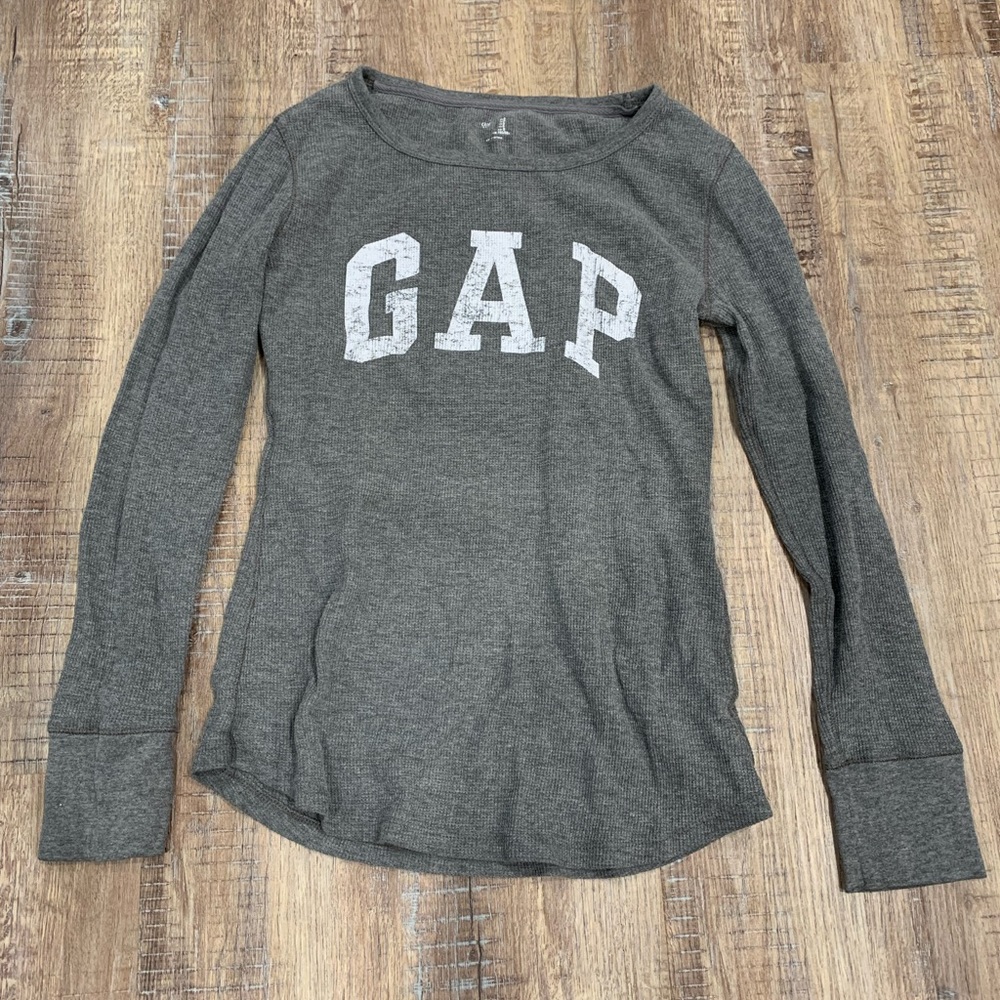 Grey GAP shirt